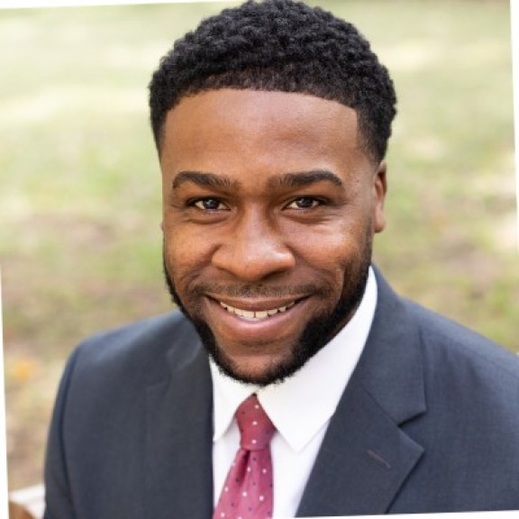 thomas young headshot