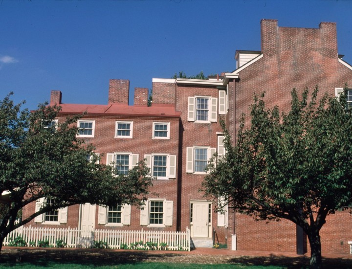 edgar allen poe house